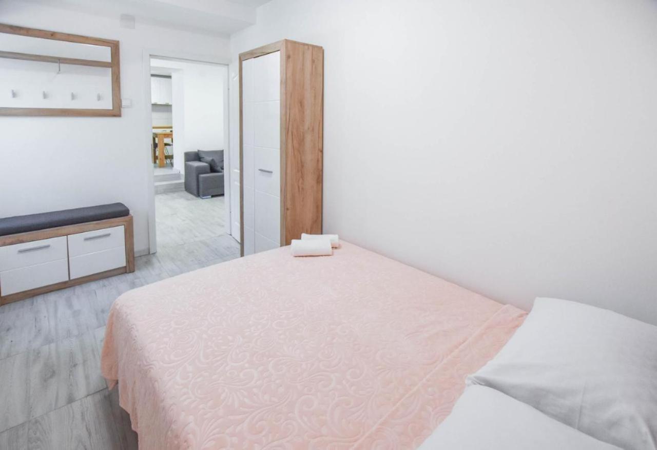 Suite Apartment Toni Poljana  Екстер'єр фото